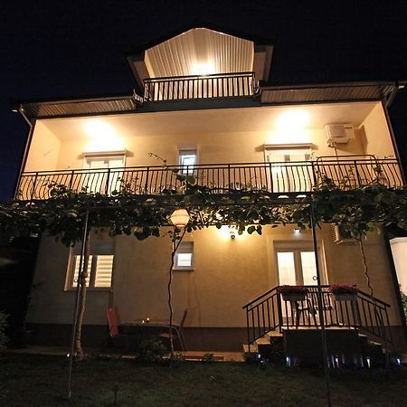 Apartments Lovori-Lorbe เทรบินเย ภายนอก รูปภาพ